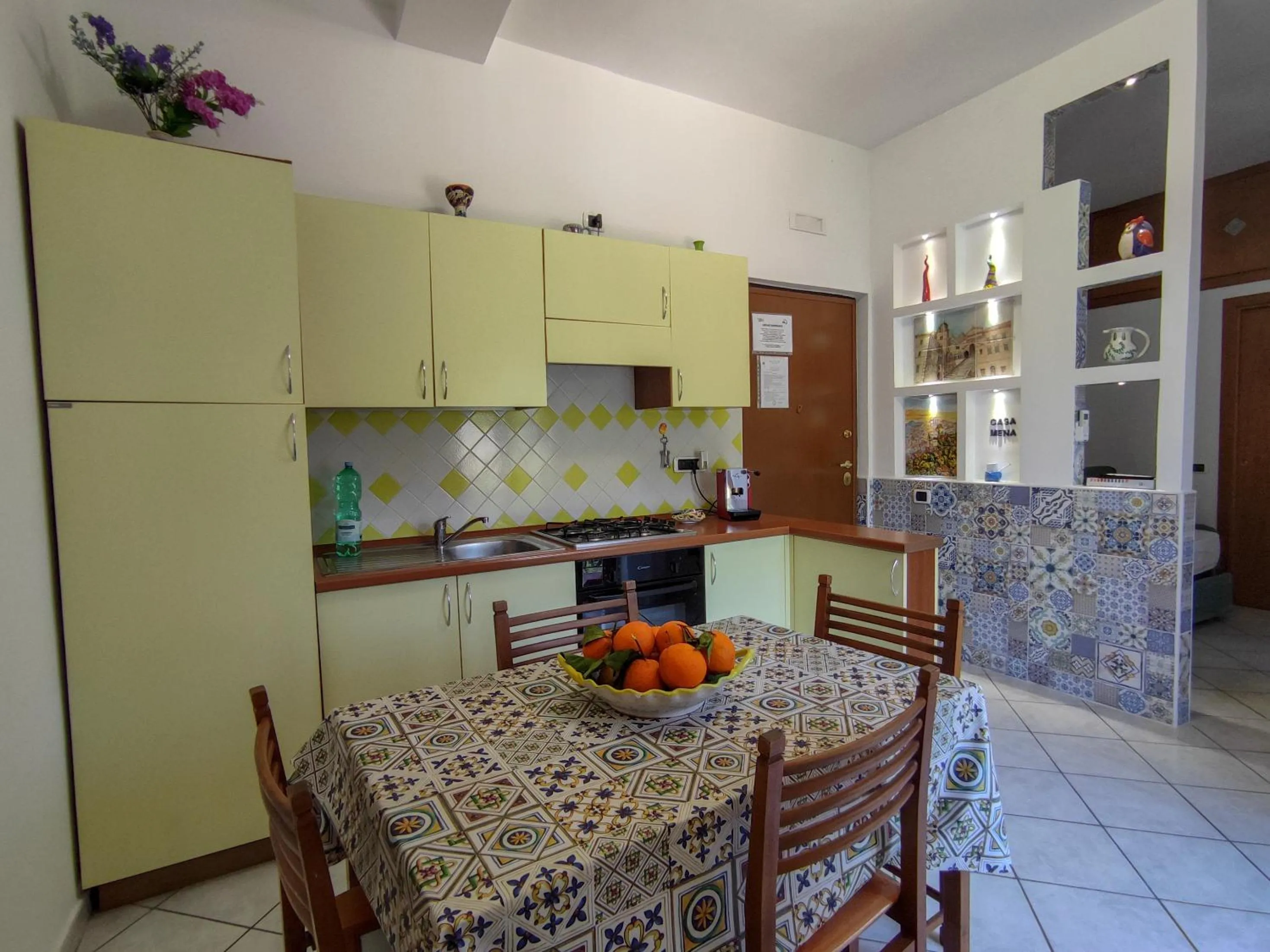 Kitchen or kitchenette in B&B Casa Mena