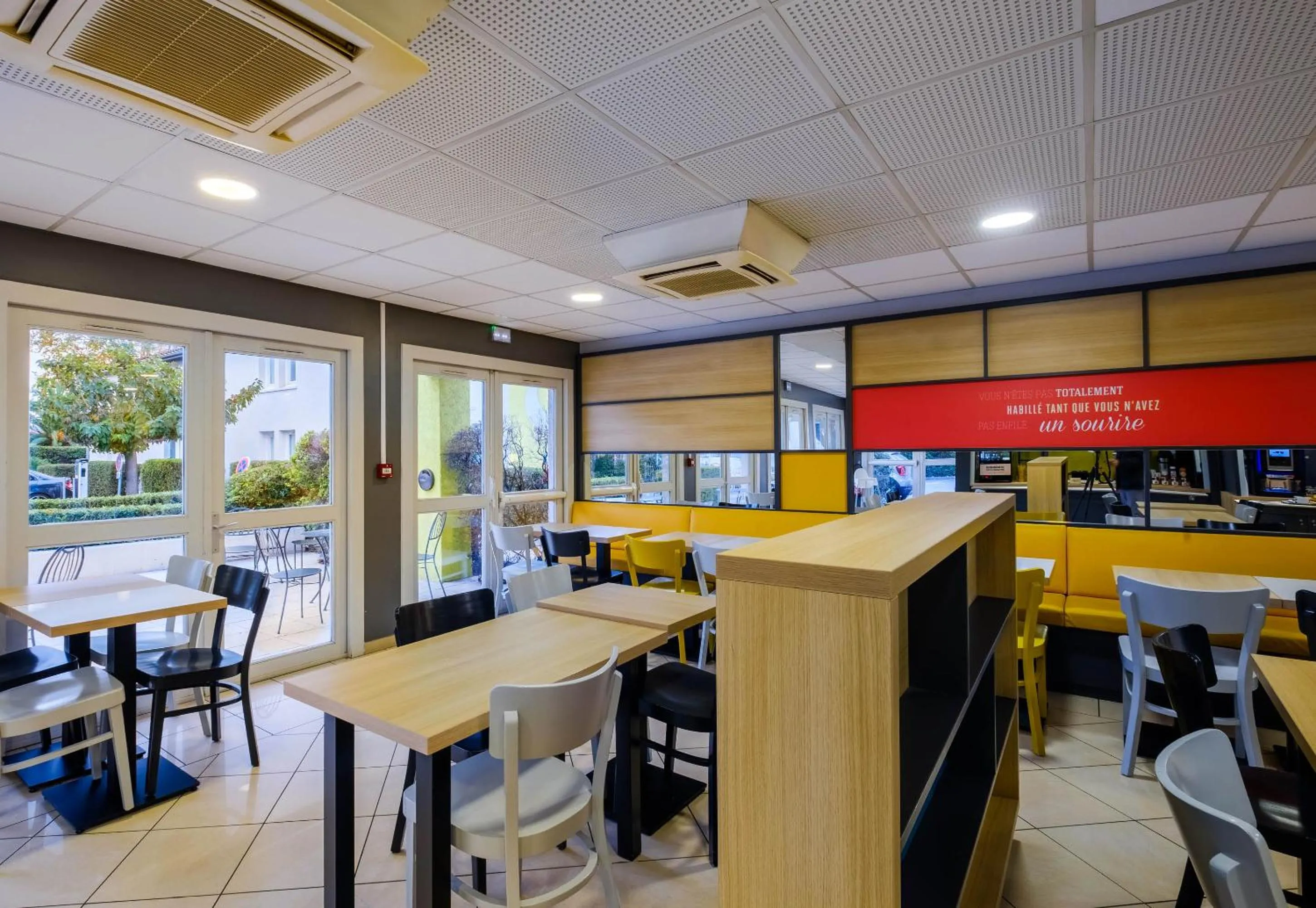 Restaurant/places to eat in B&B HOTEL FREJUS Puget-sur-Argens