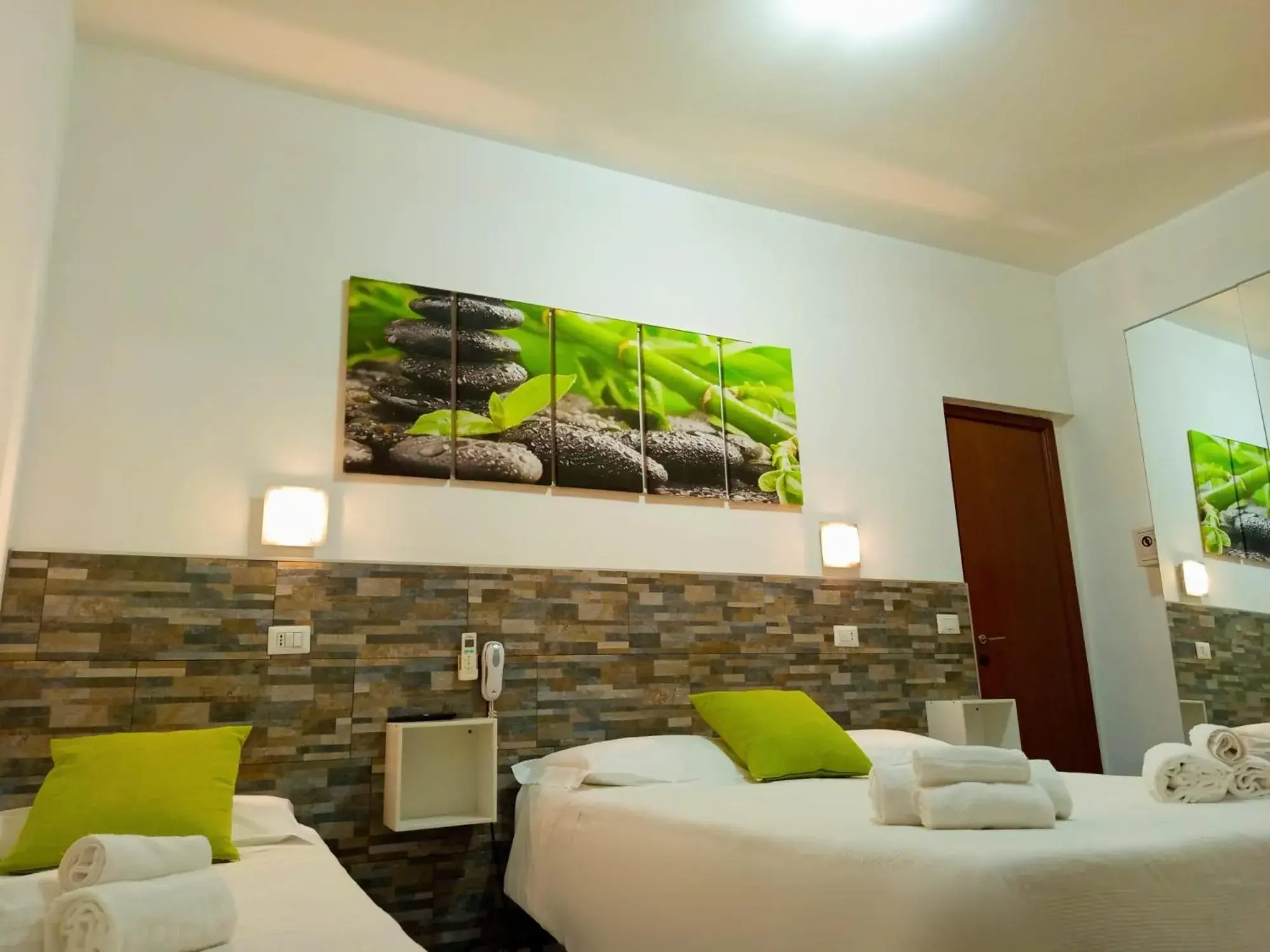 Triple Room in Hotel Birillo Triple Room in Hotel Birillo