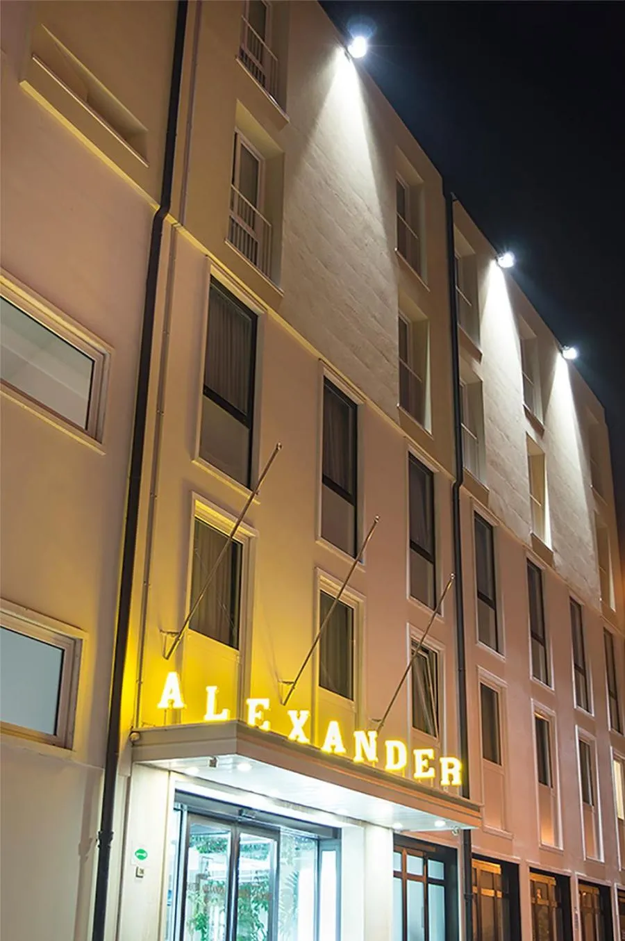 Property building in Hotel Alexander