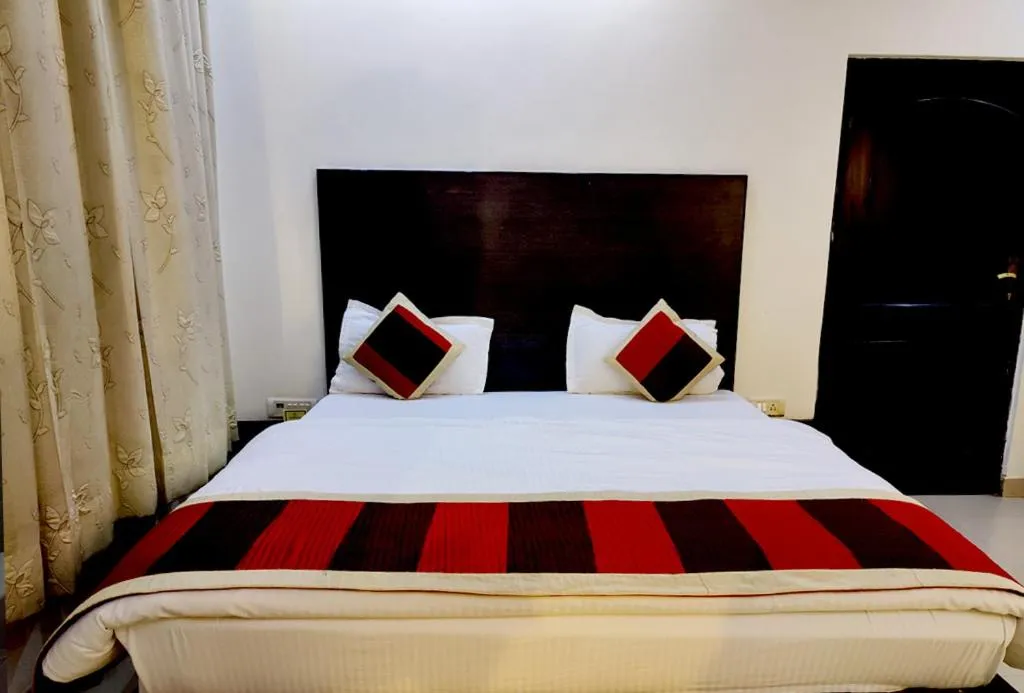 Bed in Hotel Vikramaditya