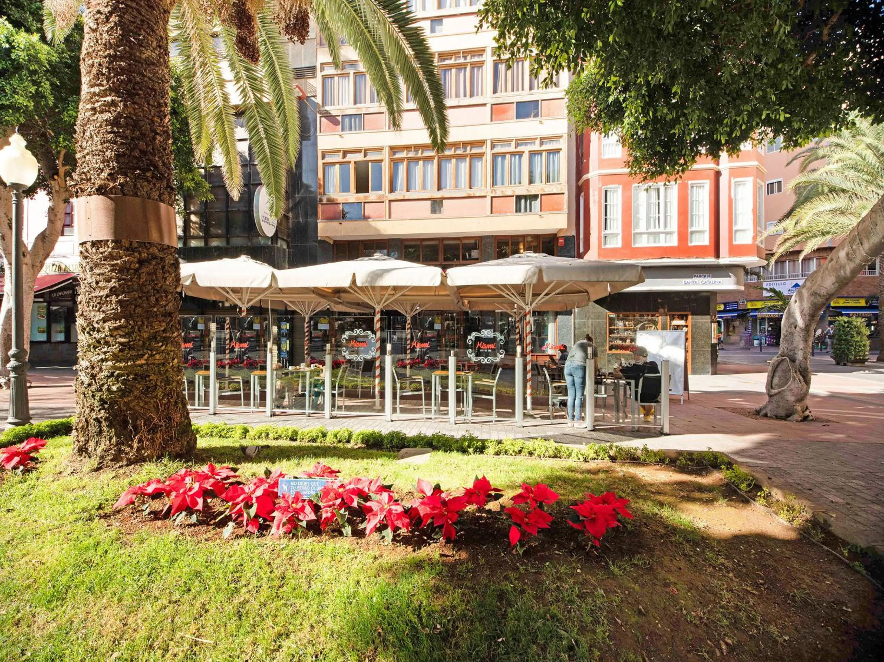 Property building in Miami Santa Catalina