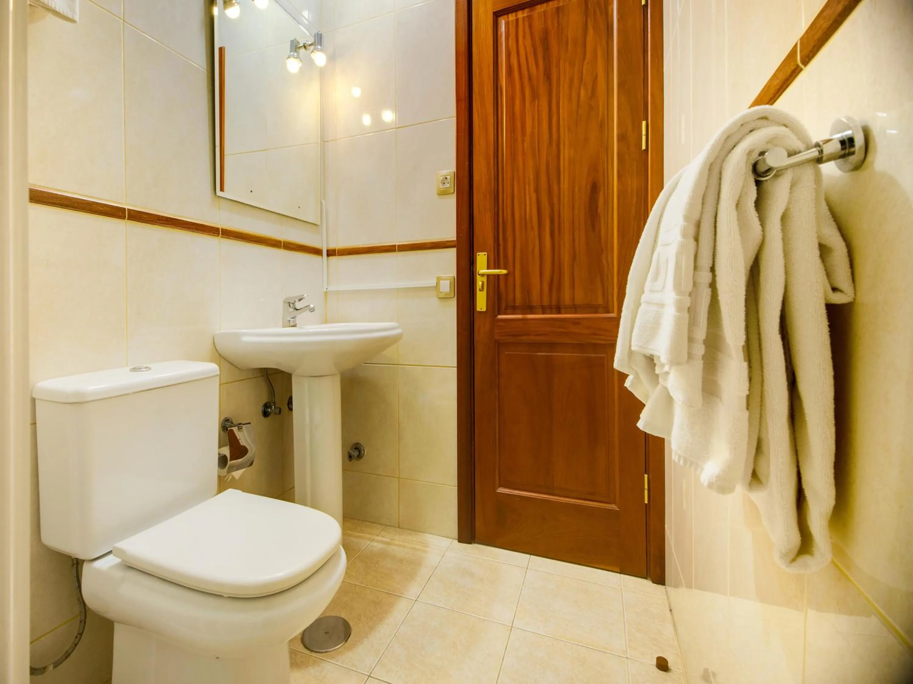 Toilet in Miami Santa Catalina