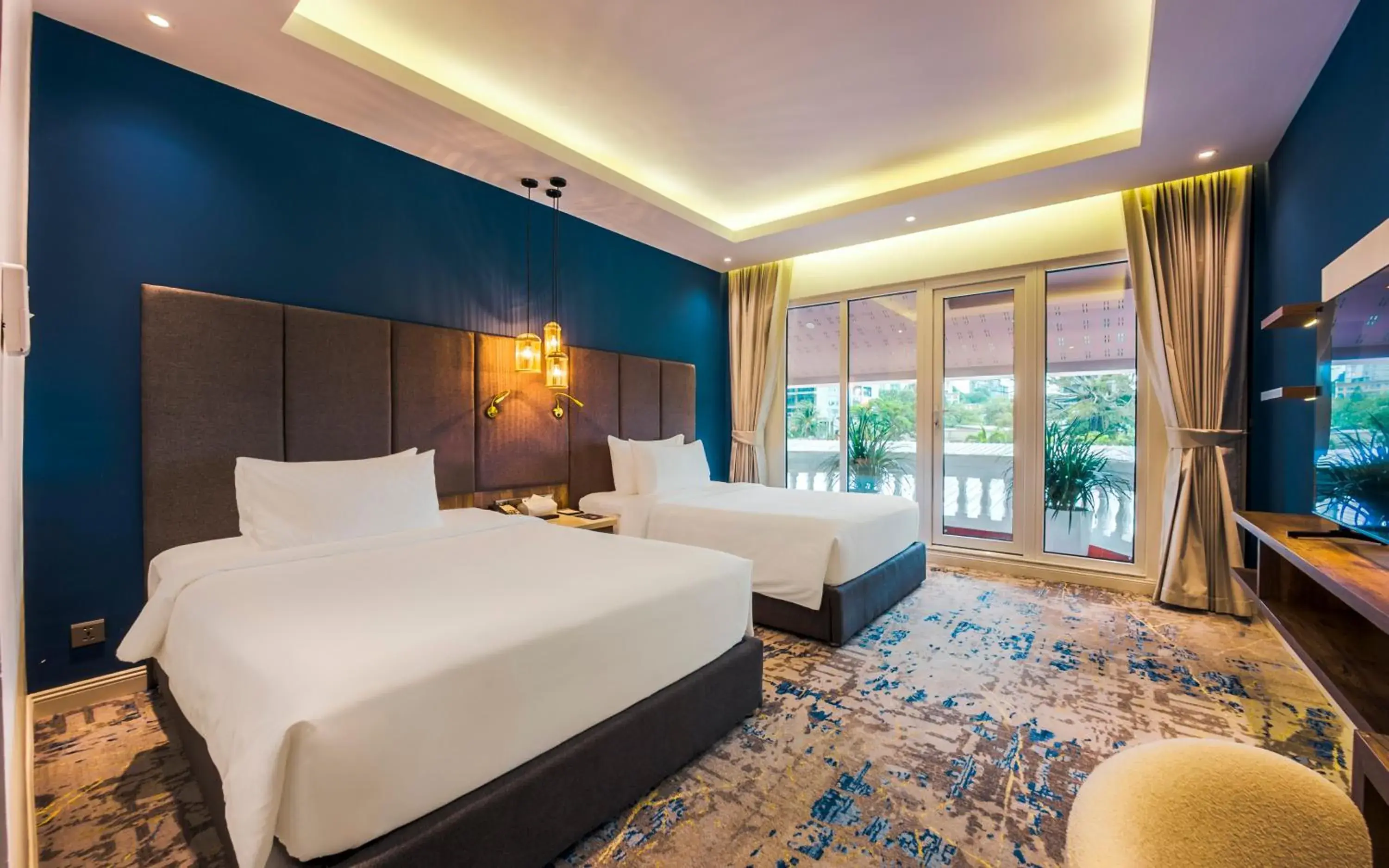 Premium Twin Room Beachfront in Queenco Hotel & Casino Premium Twin Room Beachfront in Queenco Hotel & Casino