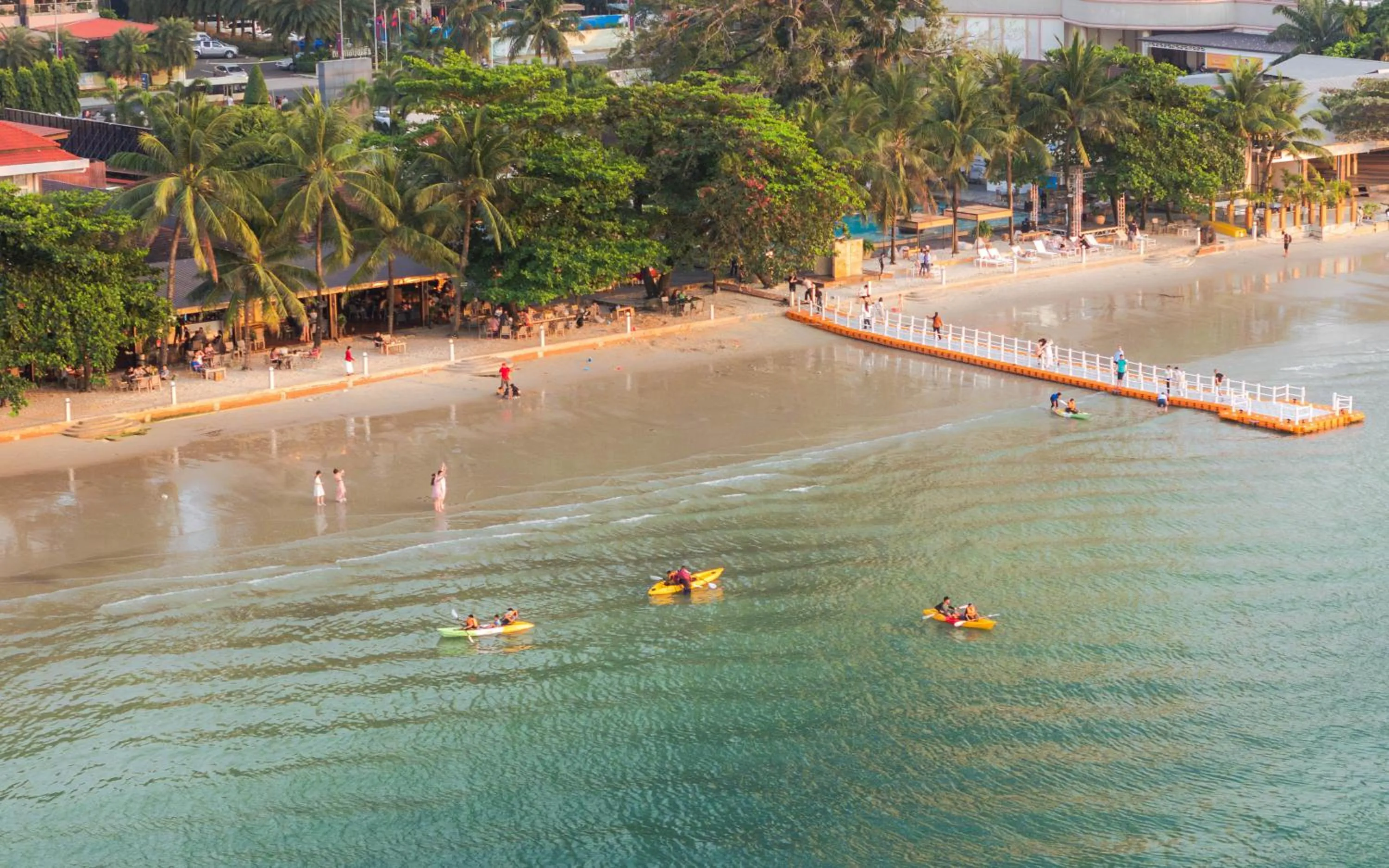 Beach in Queenco Hotel & Casino