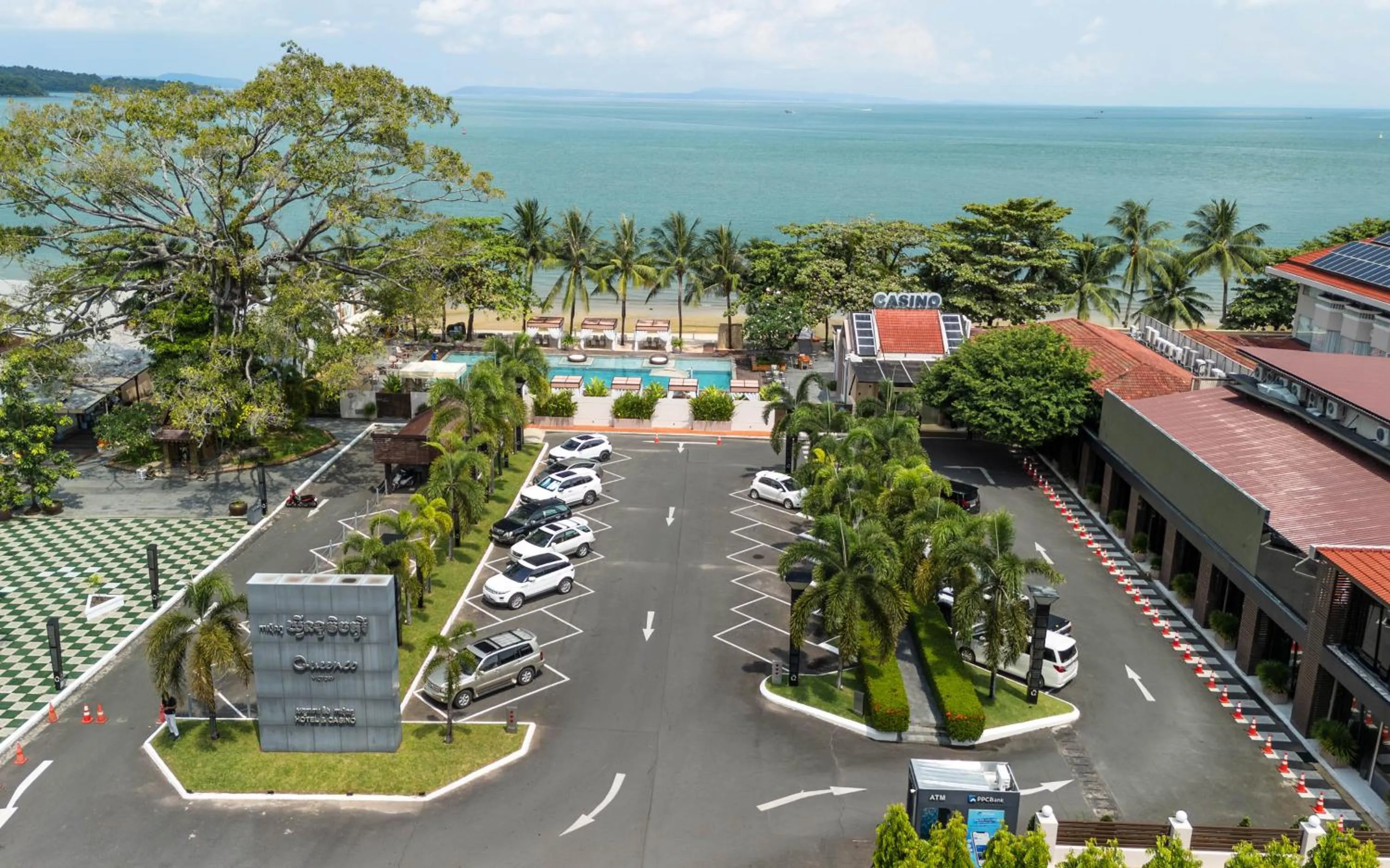 Pool view in Queenco Hotel & Casino