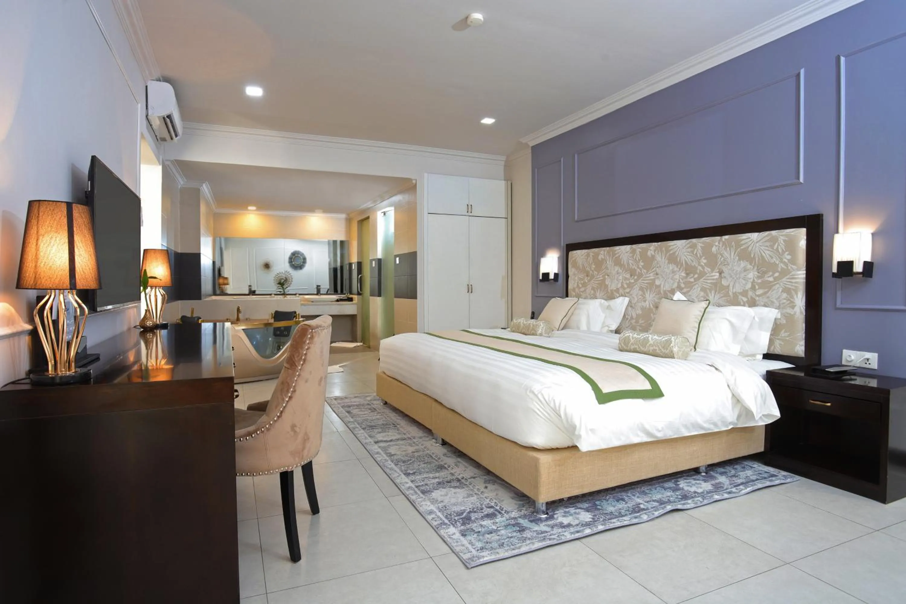 Bed in Queenco Hotel & Casino