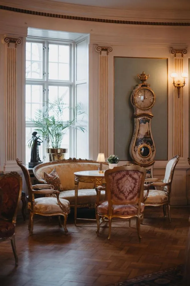 Engsholms Slott - Adults Only