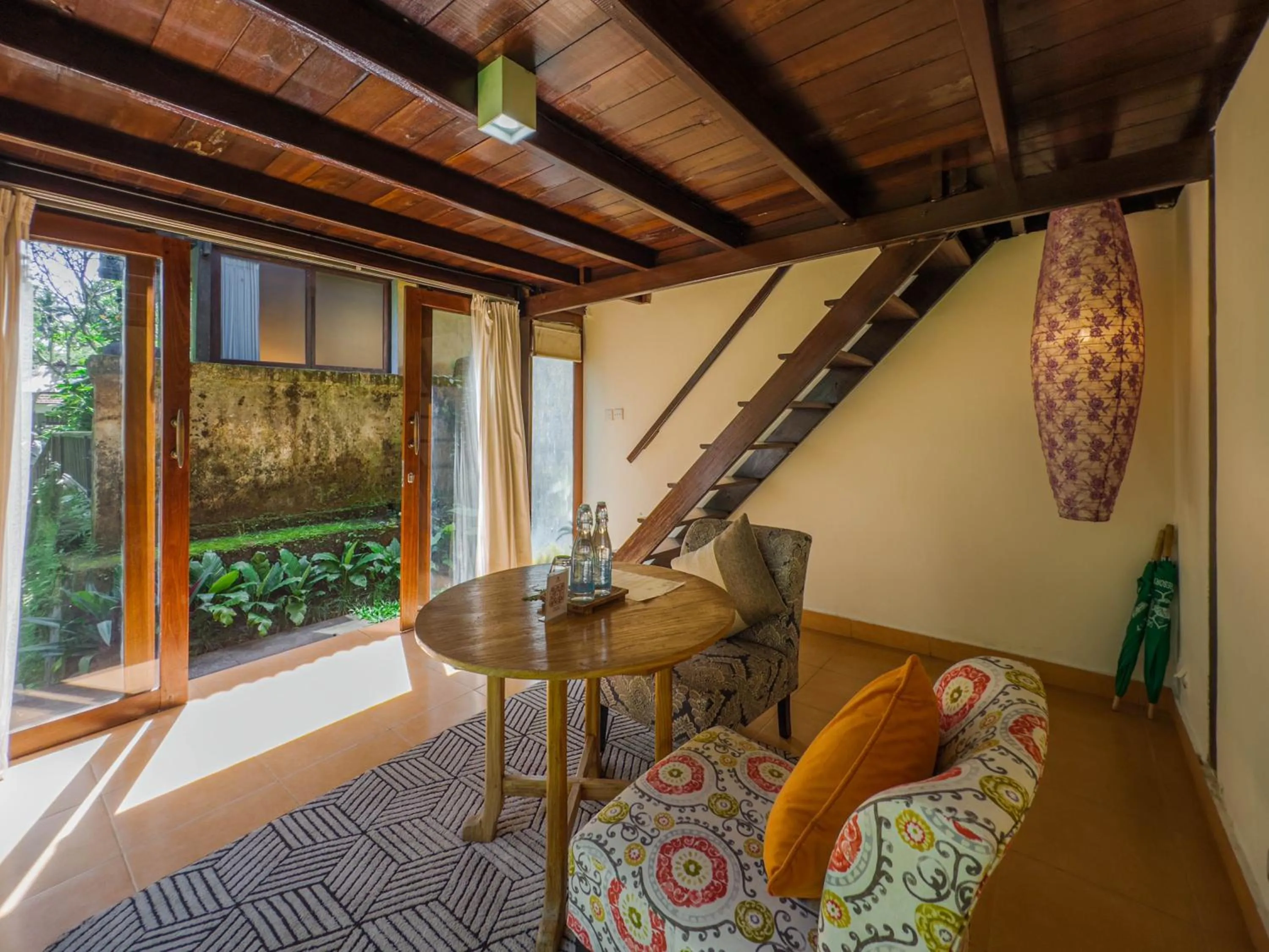 Seating area in Ubud Sari Health Resort