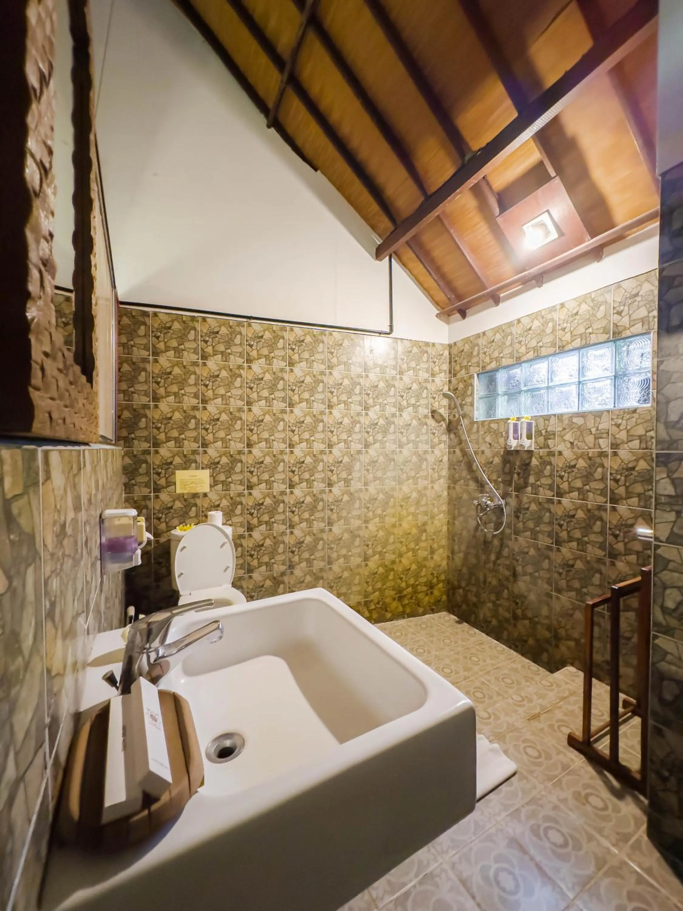 Bathroom in Ubud Sari Health Resort