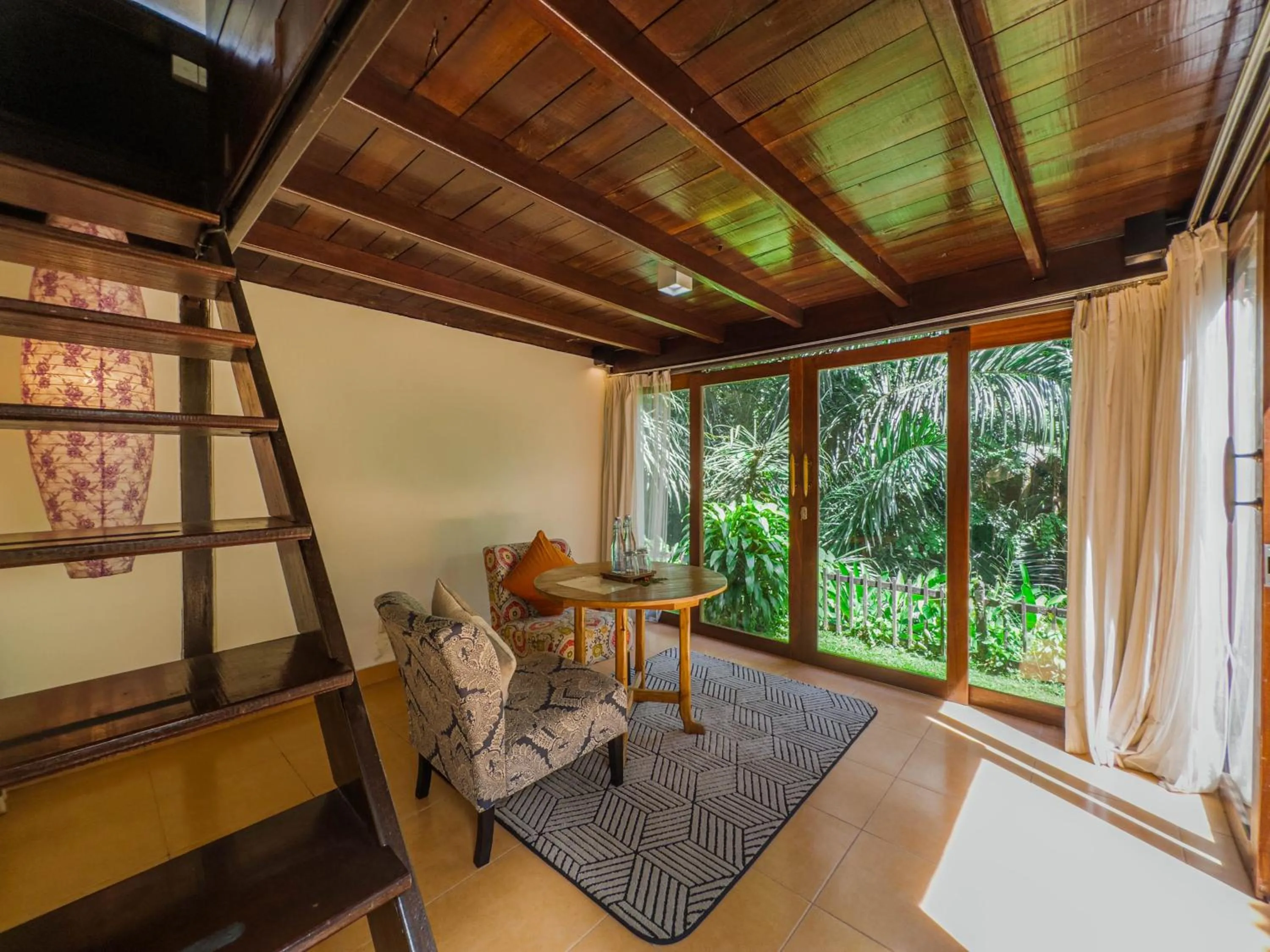 Seating area in Ubud Sari Health Resort