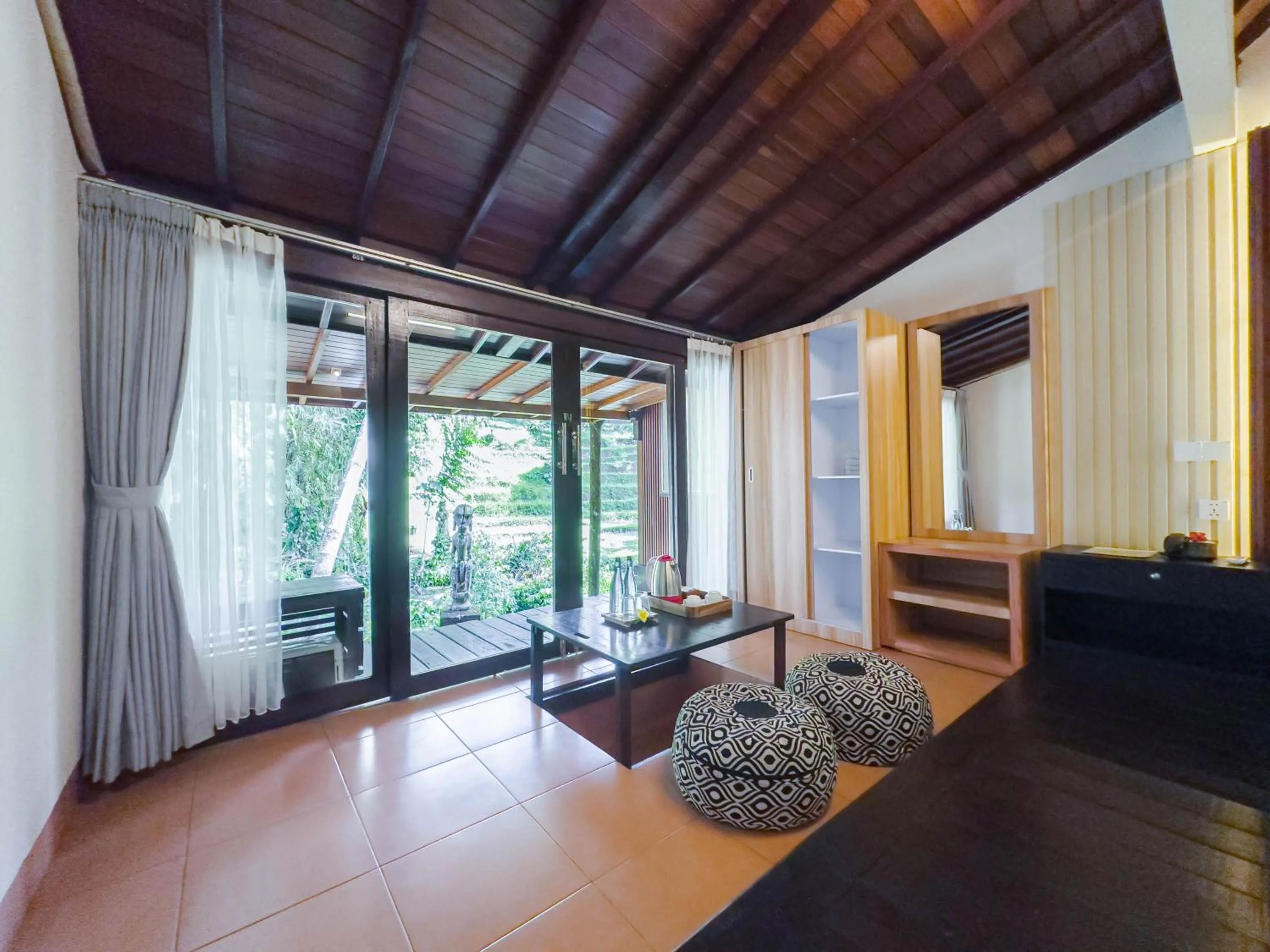 Seating area in Ubud Sari Health Resort