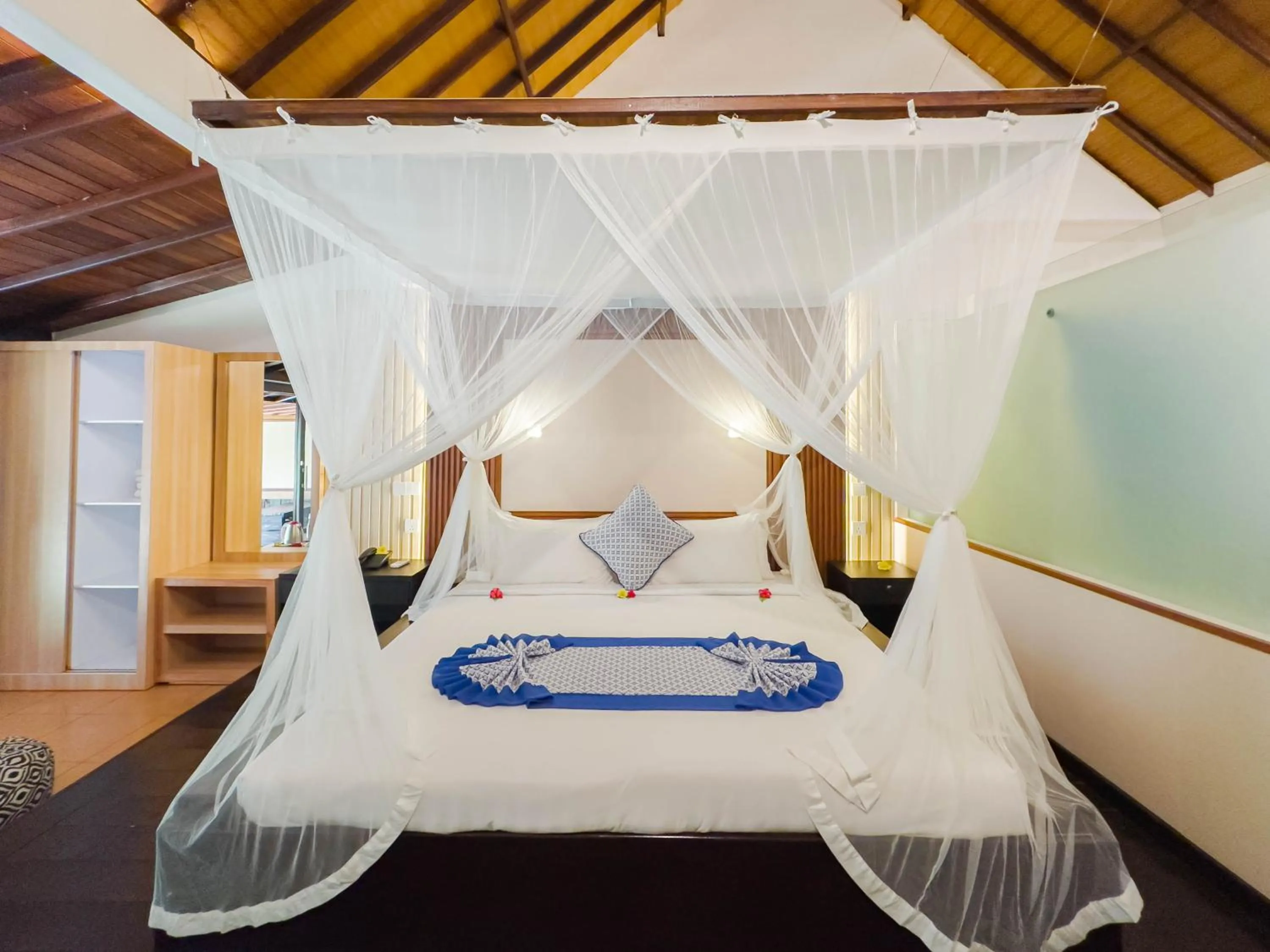 Bedroom, Bed in Ubud Sari Health Resort