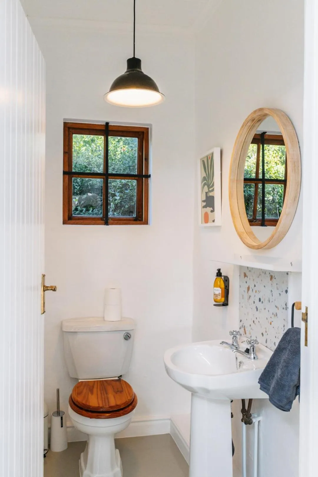 Toilet in Moonshine on Whiskey Creek