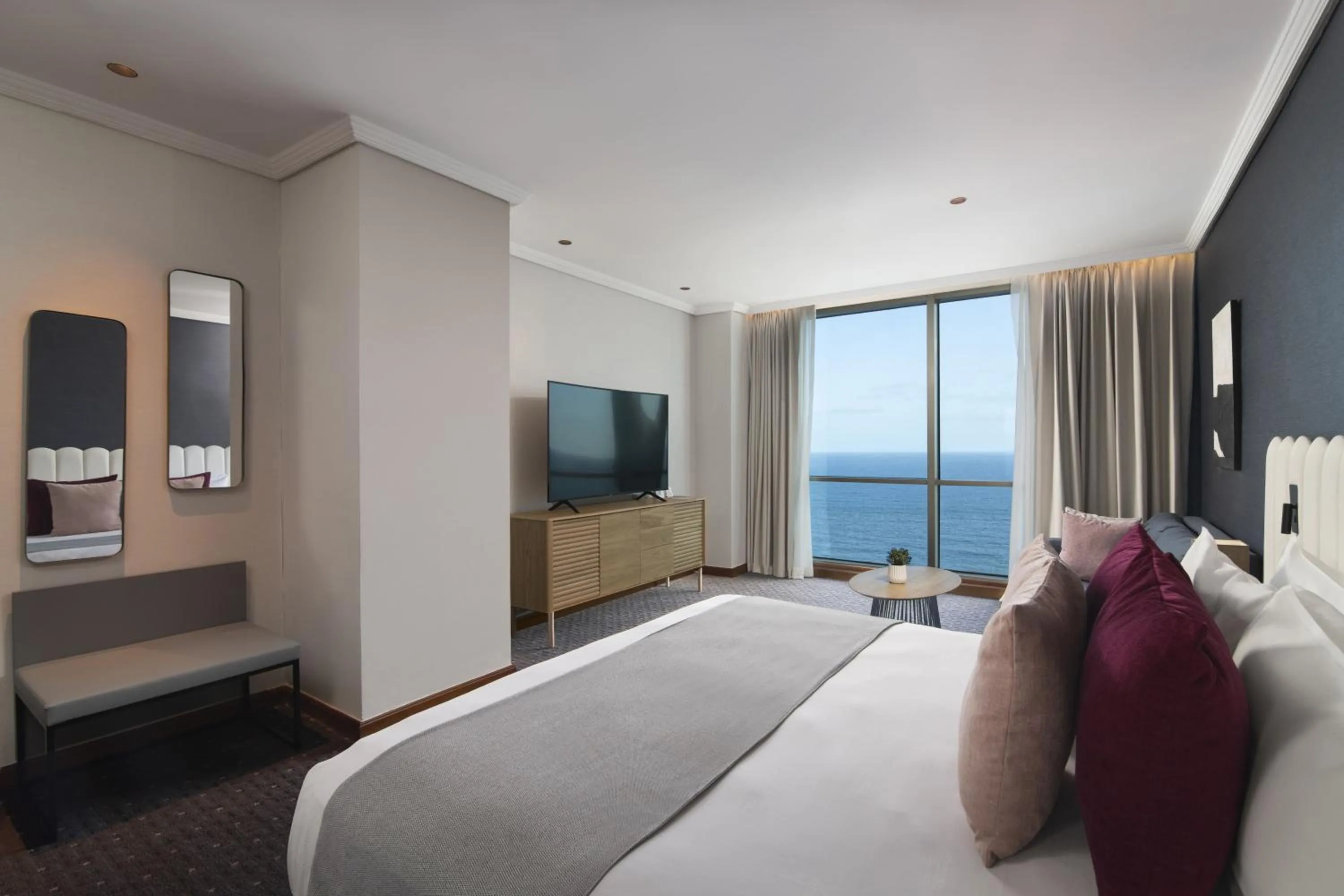 Photo of the whole room, Bed in Catalonia Santo Domingo