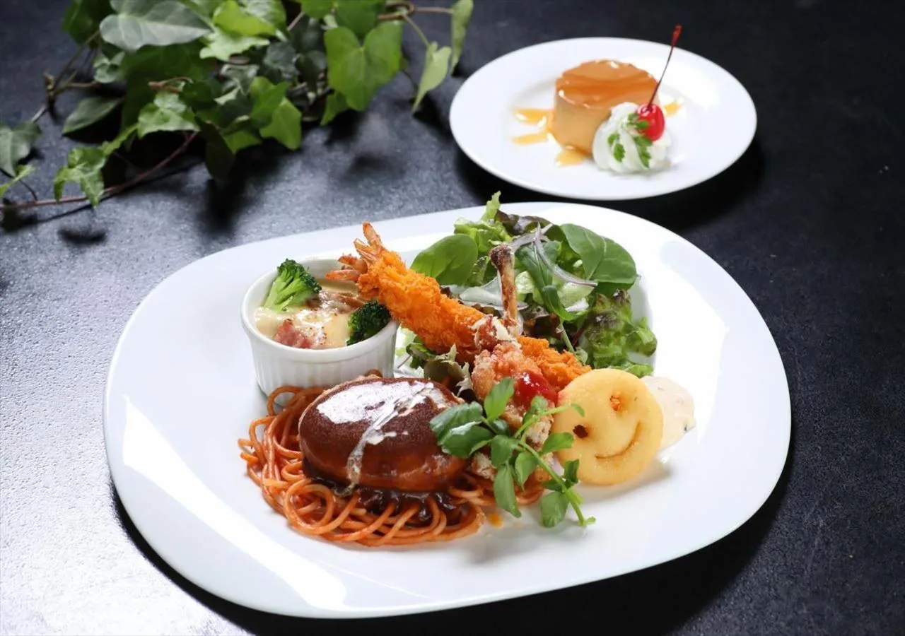 Food and drinks in Hotel Amandi