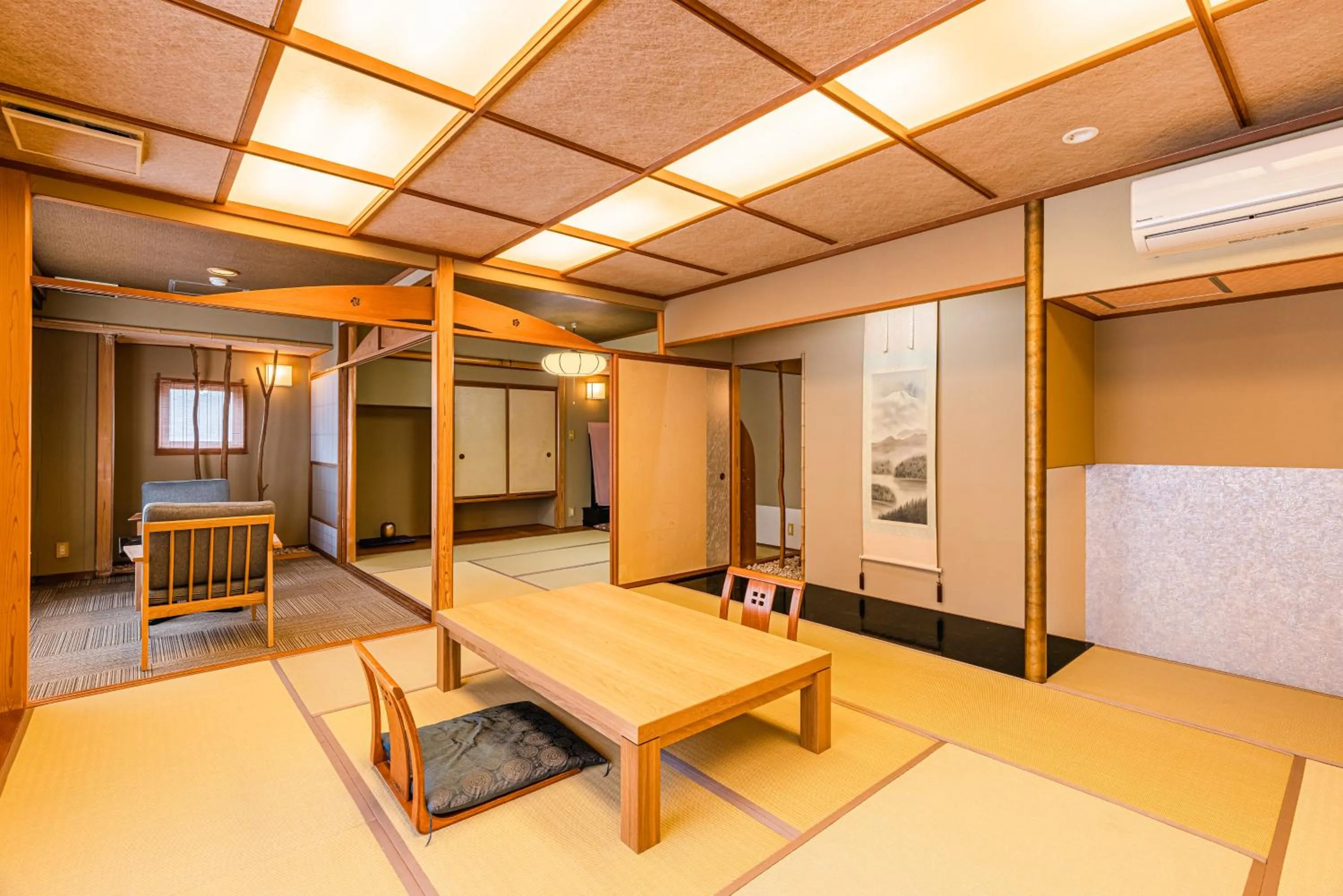 Living room in Atarayo Nishiizu Onsen