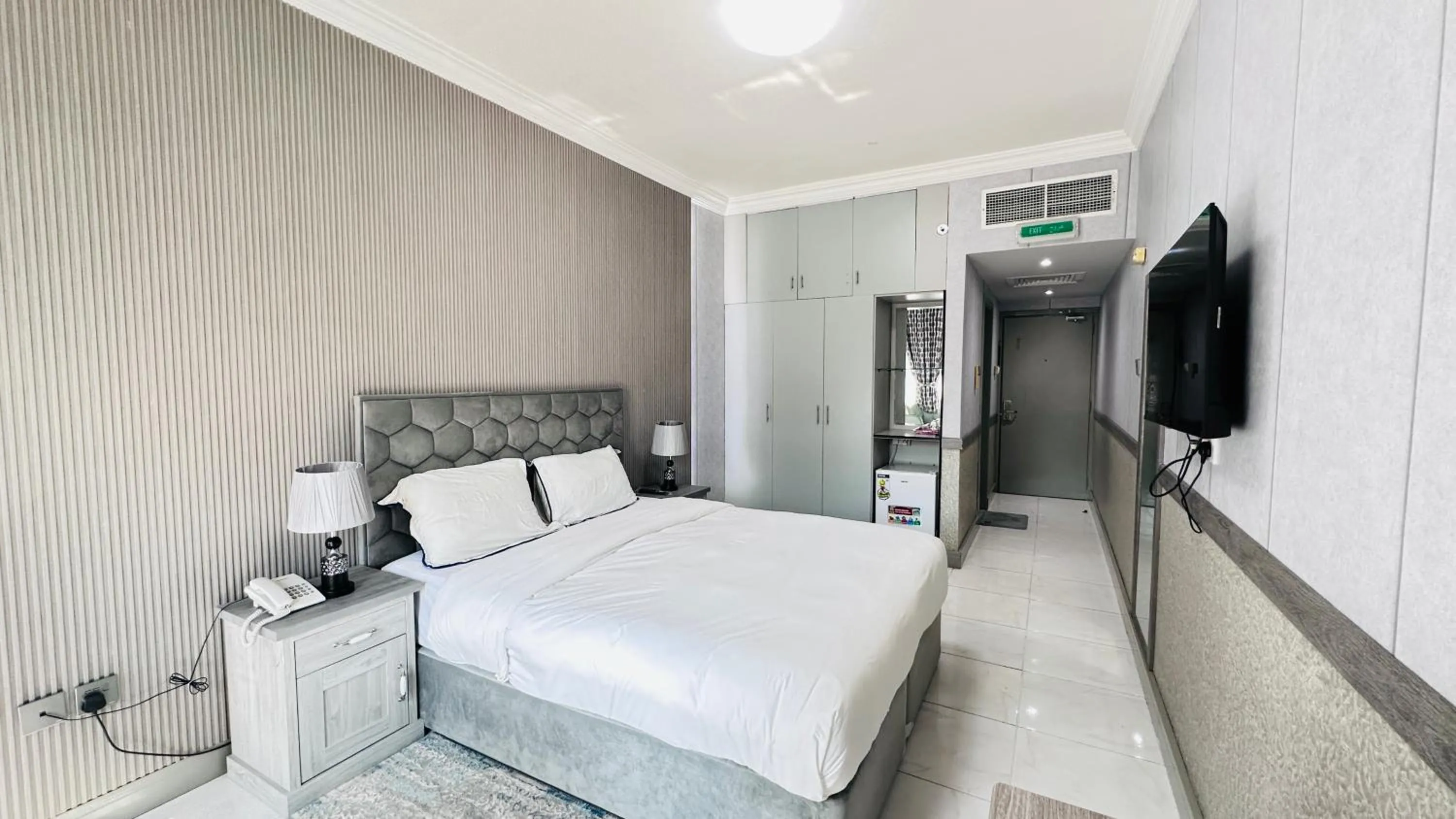 Photo of the whole room, Bed in Collection O San Marino Hotel