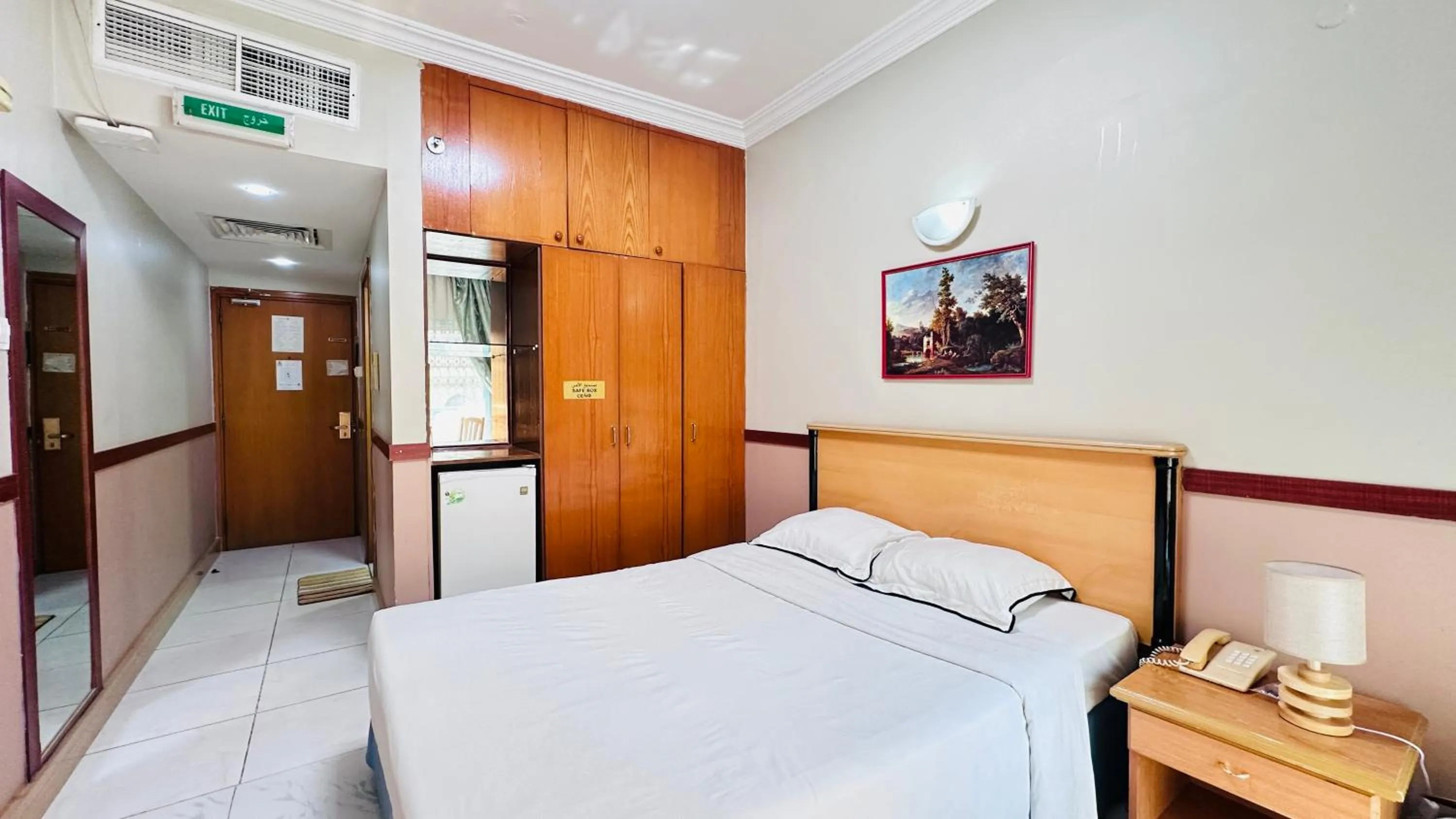 Photo of the whole room, Bed in Collection O San Marino Hotel