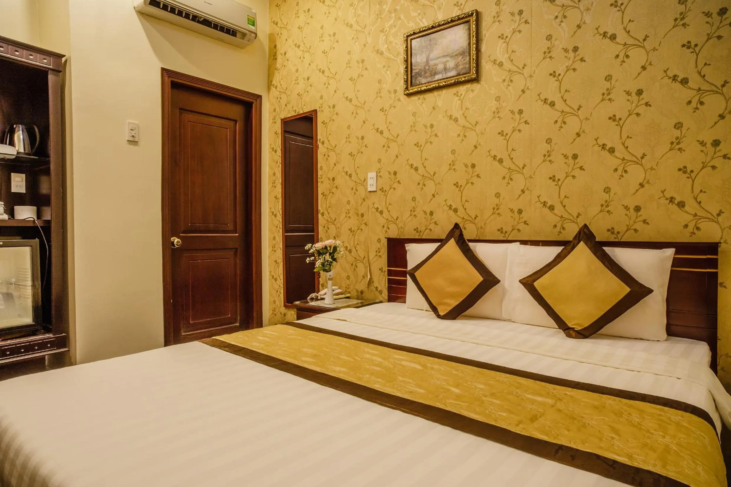 Bed in Dong Bao Hotel