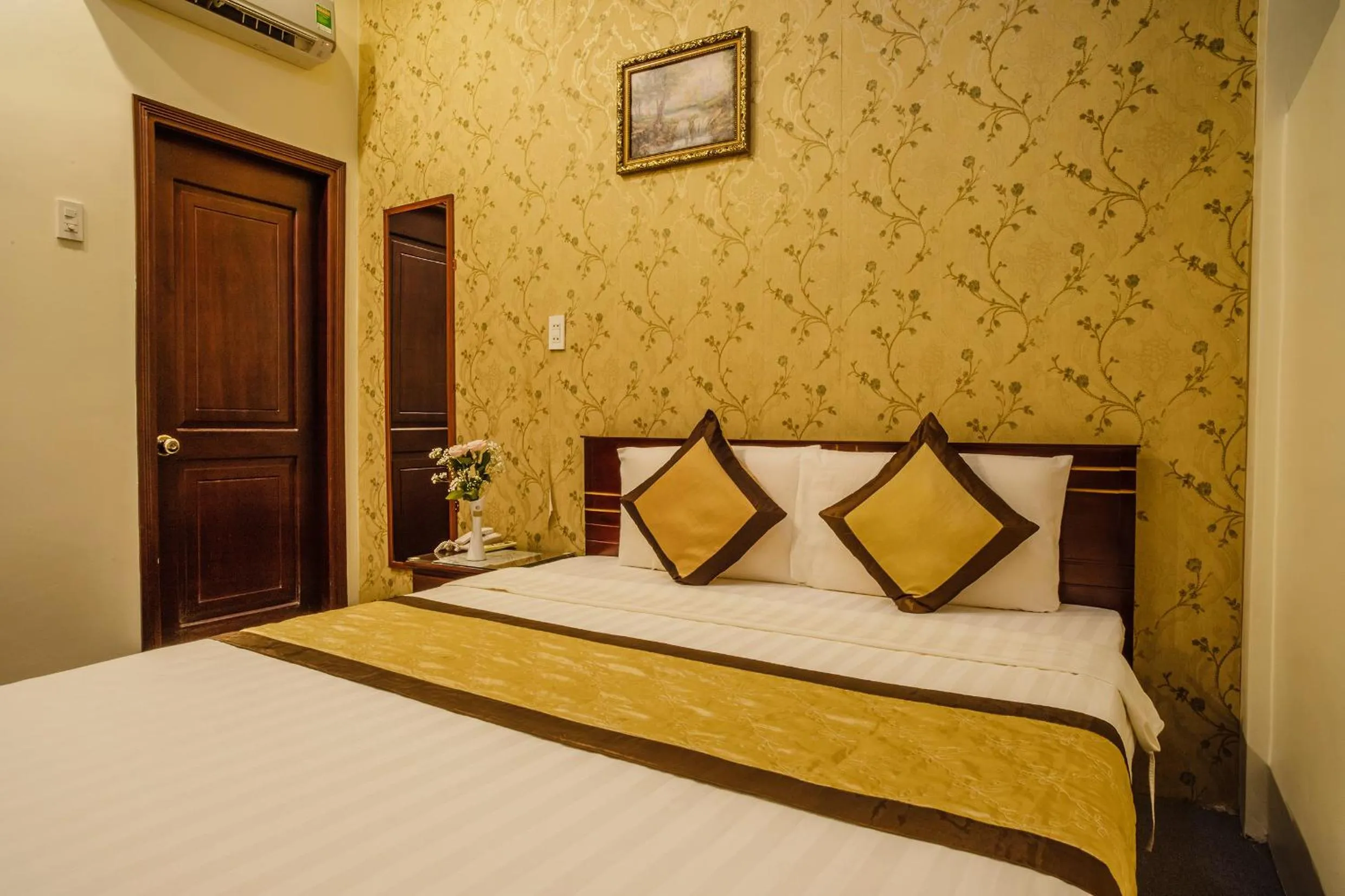 Bed in Dong Bao Hotel