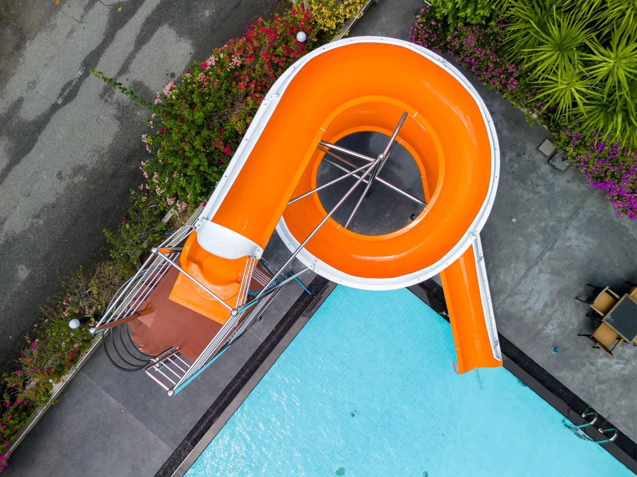 Swimming pool in Villa Navin Beach Residence