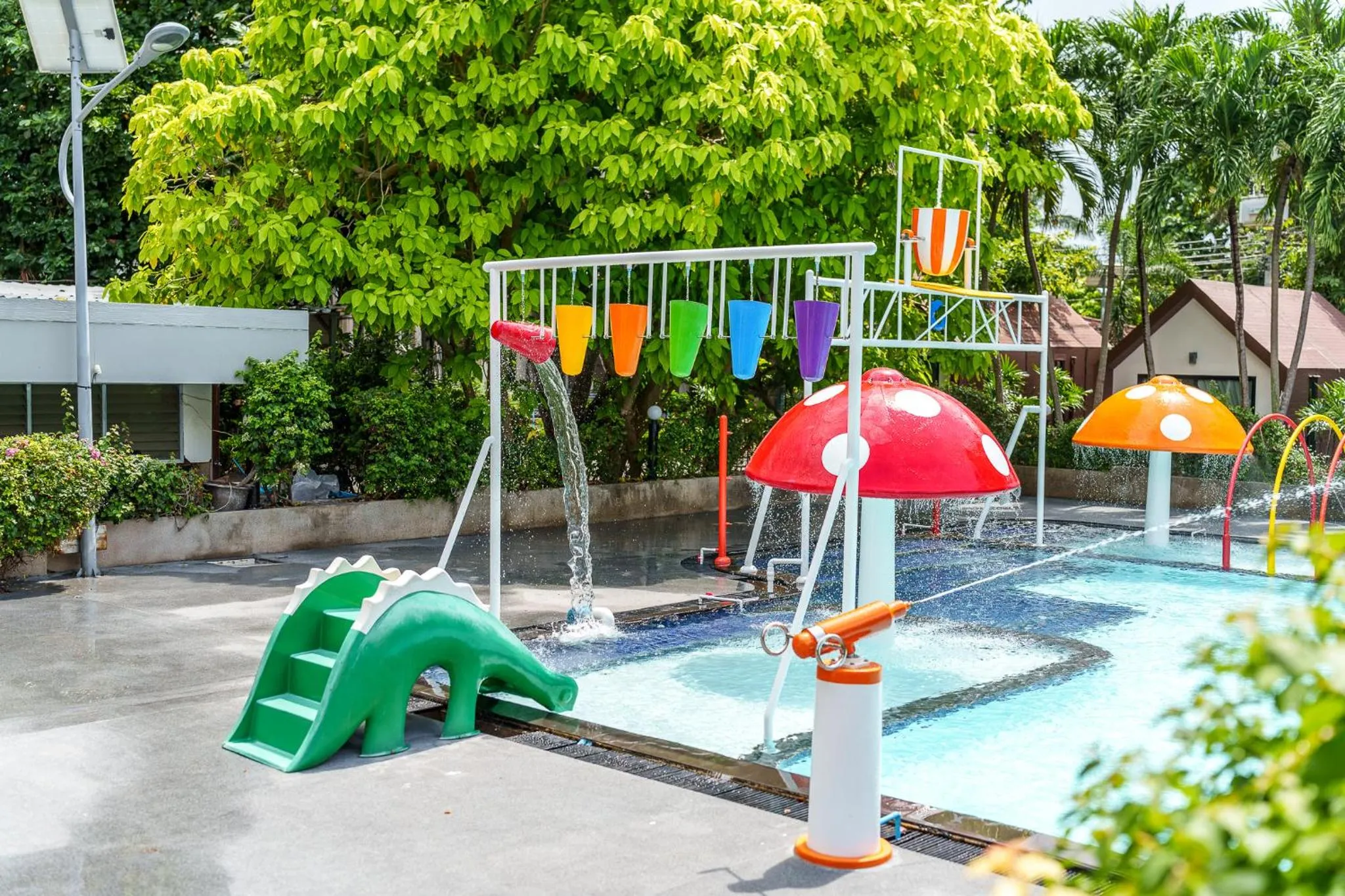 Pool view in Villa Navin Beach Residence