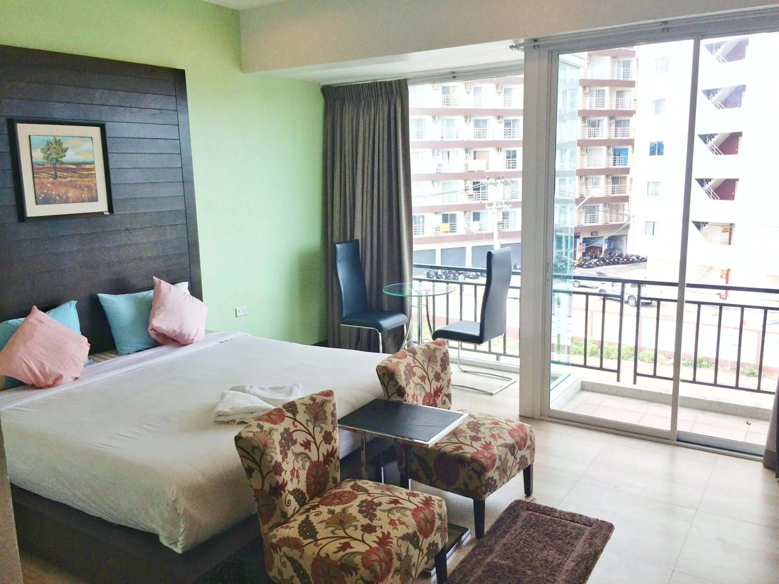 Balcony/Terrace, Bed in Villa Navin Beach Residence