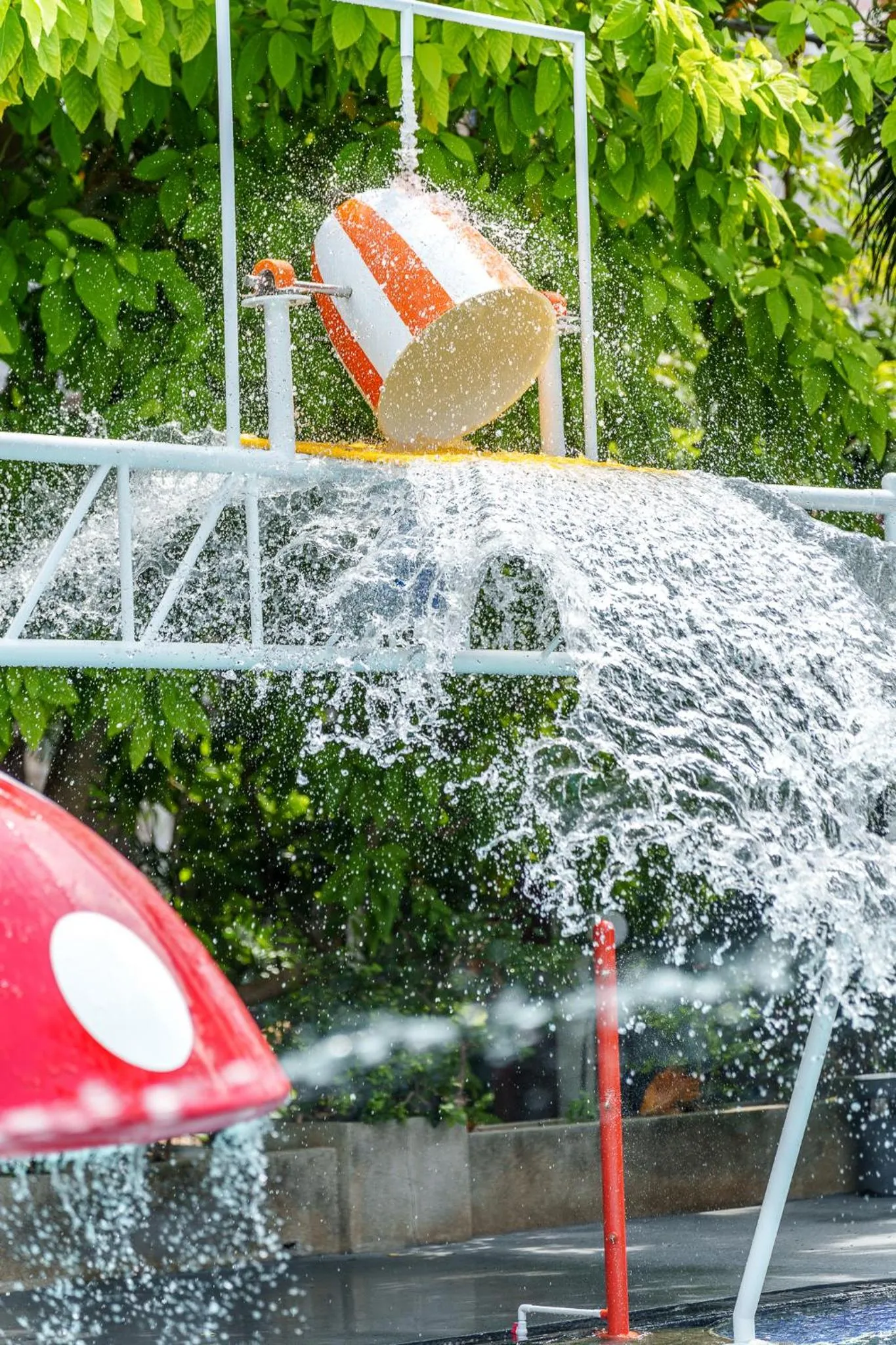 Swimming pool in Villa Navin Beach Residence