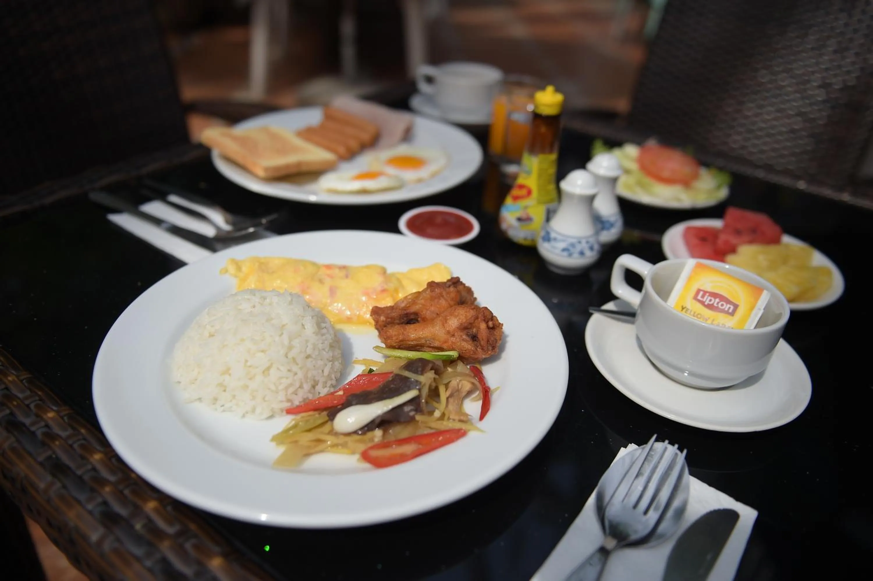 Buffet breakfast in Villa Navin Beach Residence