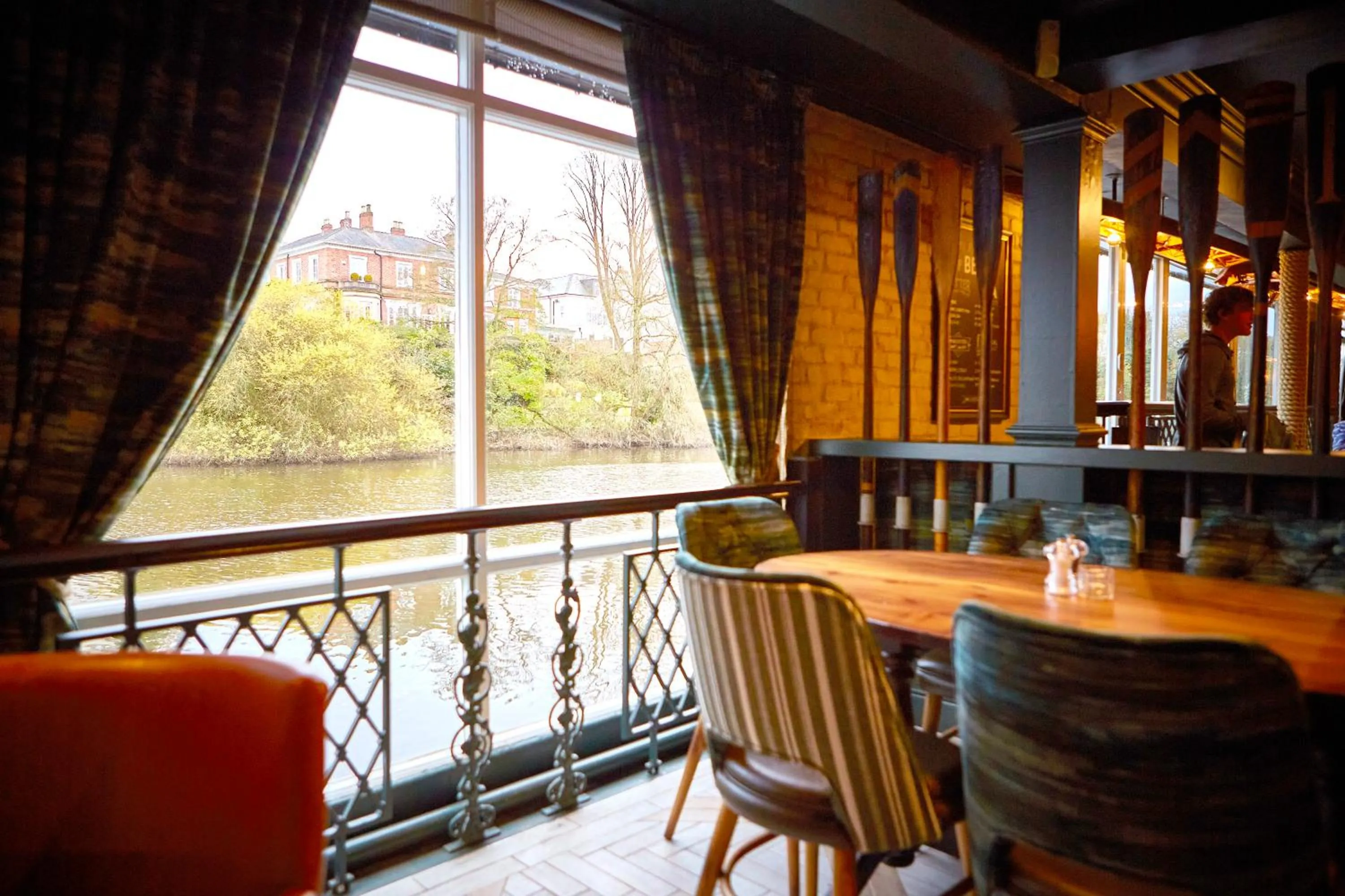 Restaurant/places to eat in The Boathouse Inn & Riverside Rooms