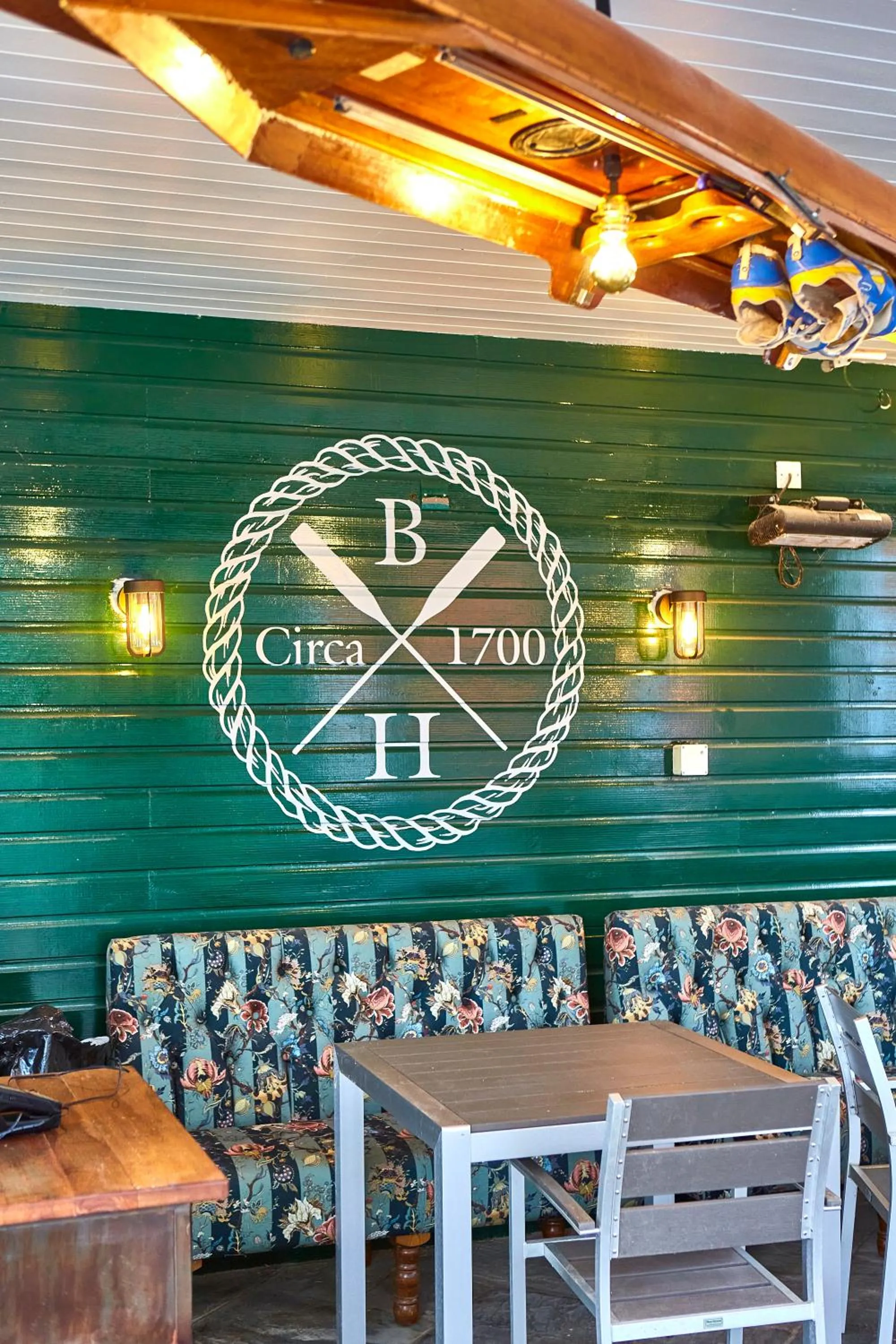 Balcony/Terrace in The Boathouse Inn & Riverside Rooms