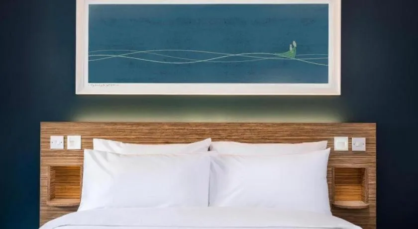 Bed in Travelodge Windsor Central