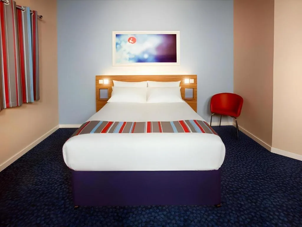 Bed in Travelodge Perth Broxden Junction