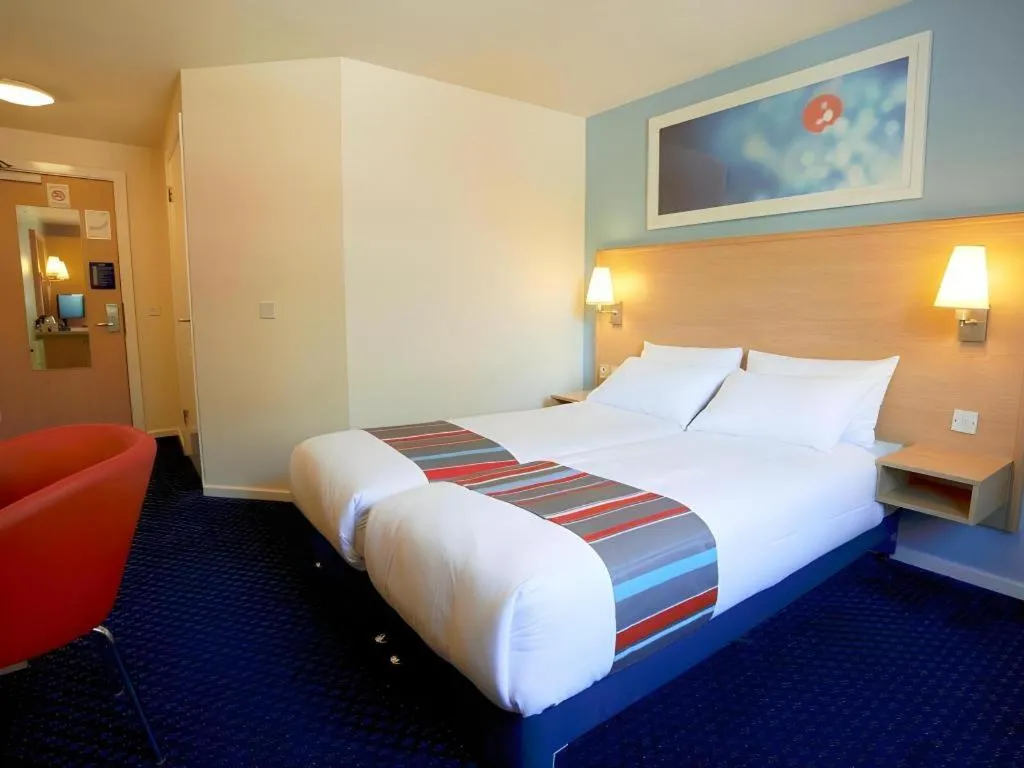 Bed in Travelodge Perth Broxden Junction