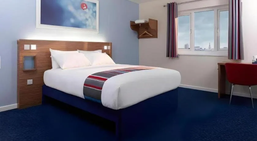 Bed in Travelodge London Greenwich High Road
