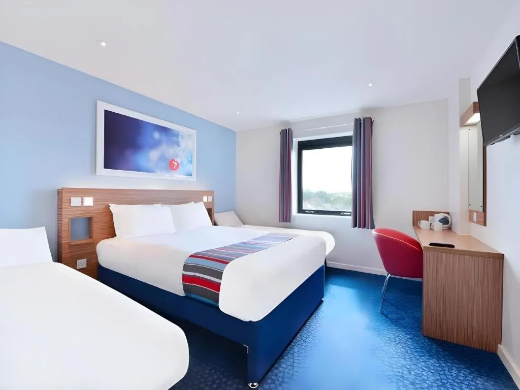 Bed in Travelodge London Raynes Park