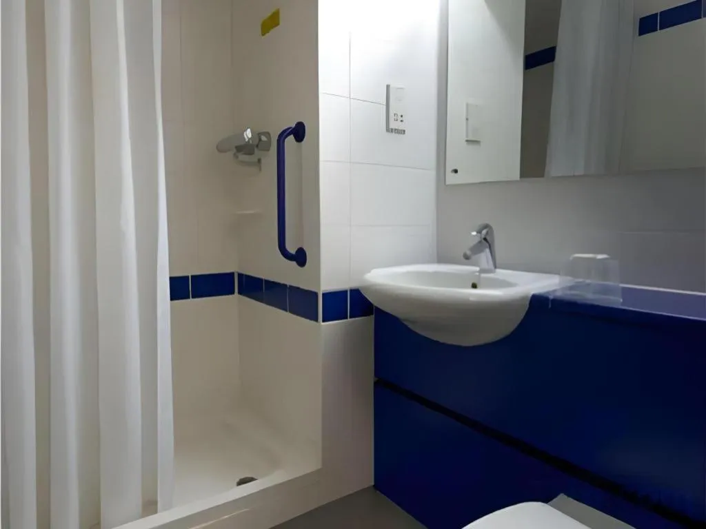 Travelodge Aberdeen Central