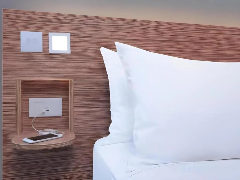 Bed in Travelodge Brighton Seafront