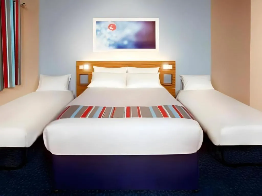 Bed in Travelodge Cardiff Central