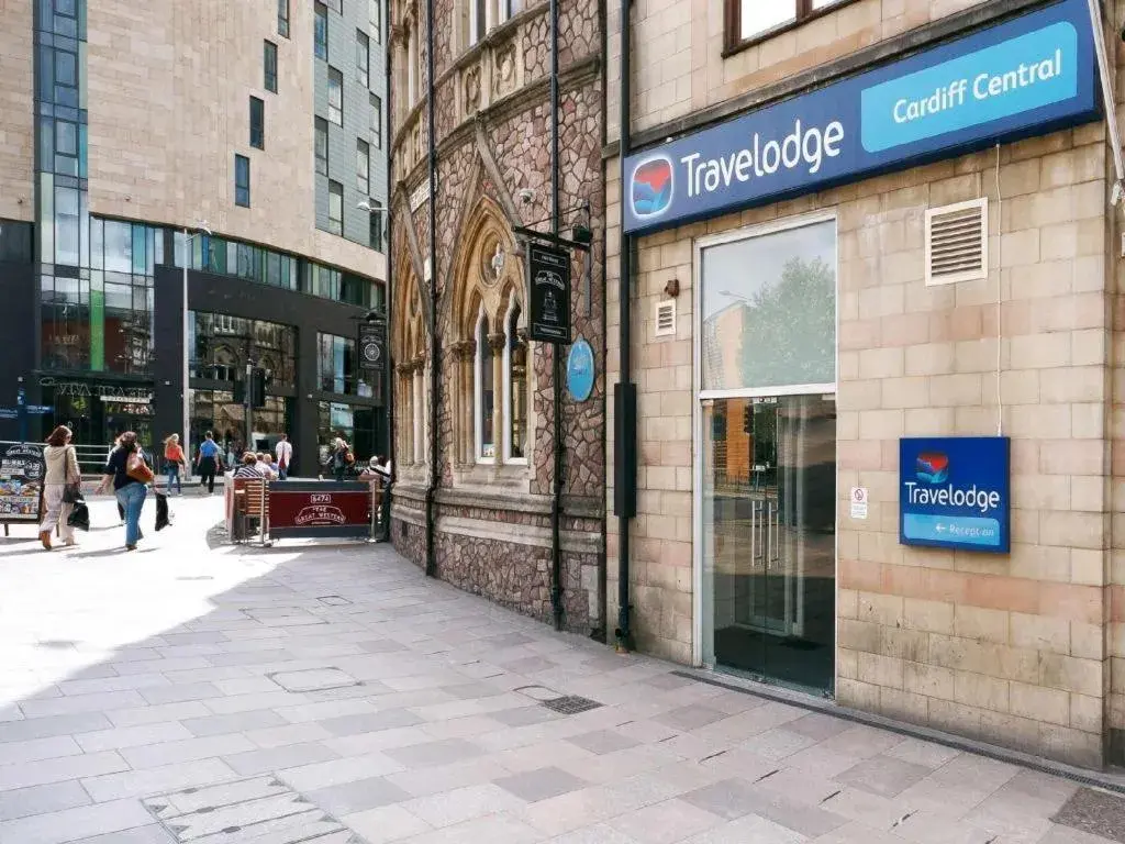 Travelodge Cardiff Central Travelodge Cardiff Central