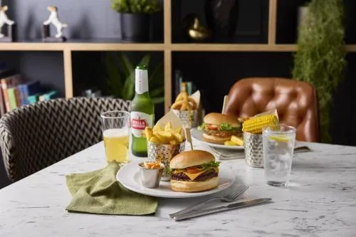 Travelodge Cardiff Central Queen Street