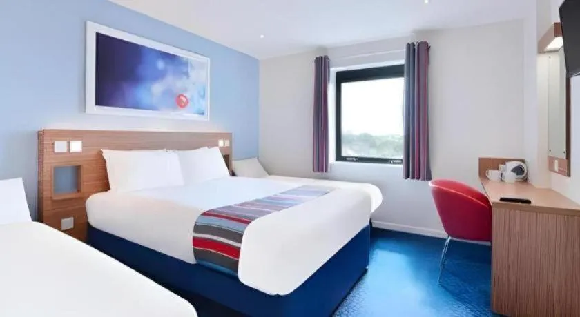 Bed in Travelodge Slough