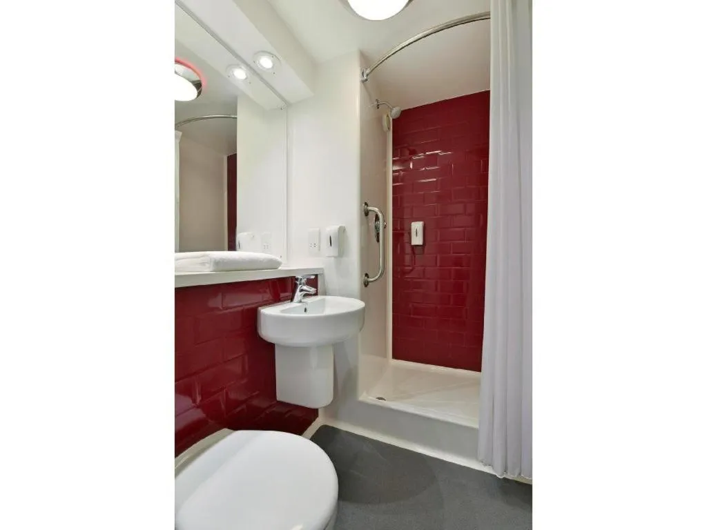 Travelodge Kingston upon Thames Central