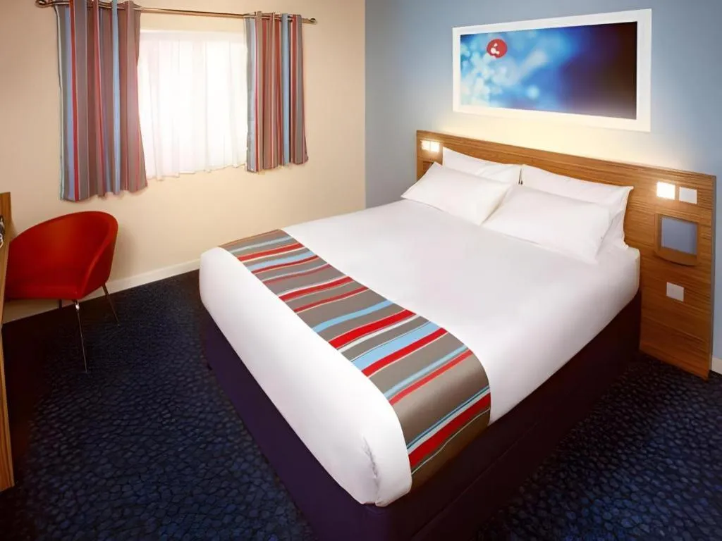 Bed in Travelodge Maidstone Central