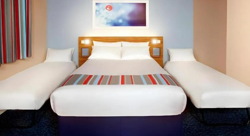 Bed in Travelodge London Chessington Tolworth