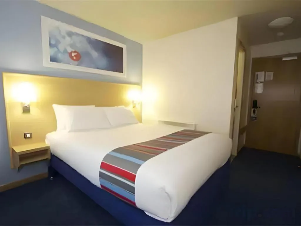Bed in Travelodge London Chessington Tolworth