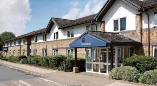 Travelodge Bicester Cherwell Valley M40