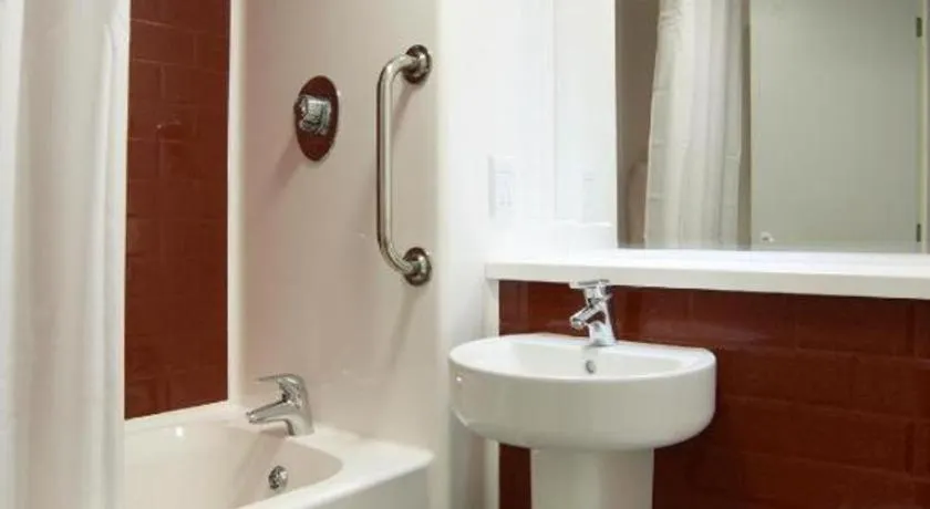 Travelodge Birmingham Central Newhall Street