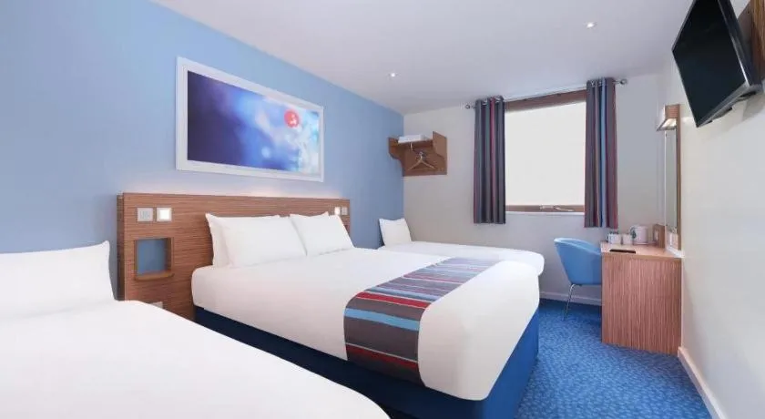Travelodge Farnborough Central